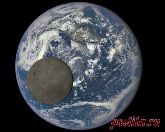 Космический аппарат снял обратную сторону Луны на фоне Земли (видео) Исследователи американского космического агентства NASA опубликовали редкие кадры, запечатлевшие обратную сторону Луны во время движения естественного спут