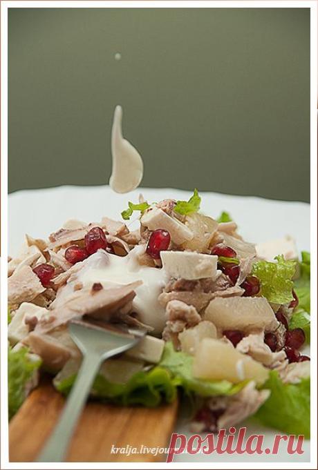 Салат легкий, с курицей и фетой.