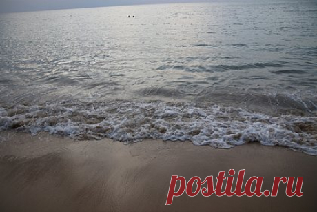 Адмирал оценил оставшийся кислород на пропавшем в Атлантике батискафе. Адмирал Владимир Валуев заявил, что экипаж пропавшего с радаров батискафа «Титан» у места гибели «Титаника» может продержаться до 150 часов вместо 96 при условии, если будет экономить кислород. «Где 96 часов, как говорится, объявляется режим экономии, тогда можно и 150 часов продержаться», — указал он.