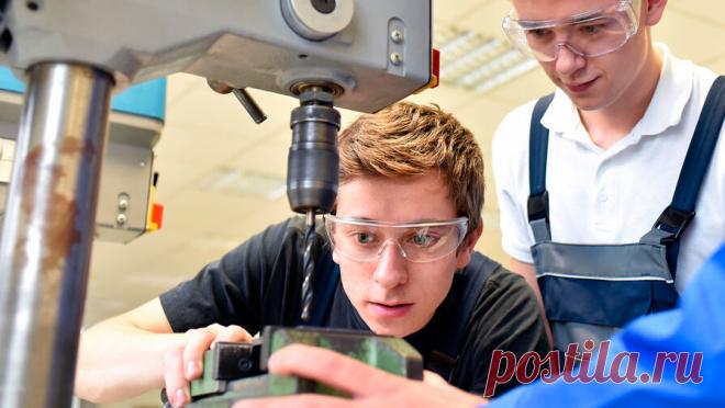 Мэр Москвы рассказал о трудоустройстве выпускников столичных колледжей. Работу по специальности находят 95% выпускников столичных колледжей. Об этом в эфире "Москвы 24" сообщил мэр Москвы Сергей Собянин. Глава столицы подчеркнул, что значение имеет не только получение образования, но и его ...