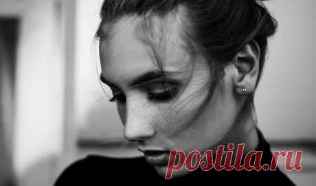 Вы заслуживаете быть с тем, кто будет любить вас и в радости, и в горе, психология
Любовь прекрасна во всех своих отношениях. Она может сделать жизнь лучше, если рядом с вами есть тот, кто беззаветно любит вас такими, какие вы есть. Такой человек способен пробудить в вас все самое лучшее, помочь справиться с трудностями и избавить от чувства одиночества. Однако от этого жизнь не становится менее сложной. Любовь не убережет вас […]