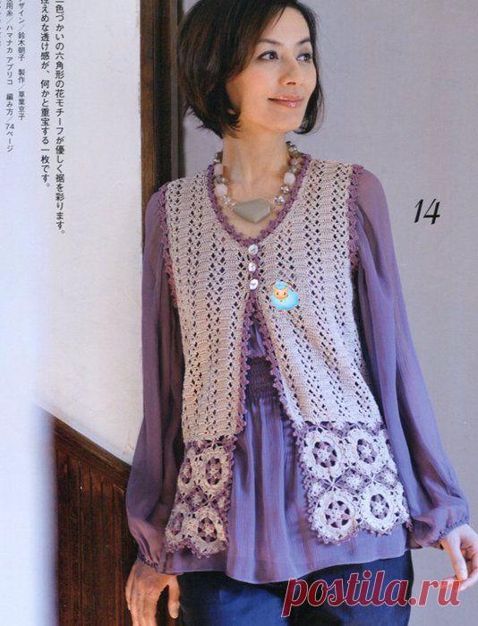 АЖУРНЫЙ ЖИЛЕТ С ОТДЕЛКОЙ ЦВЕТОЧНЫМИ МОТИВАМИ.