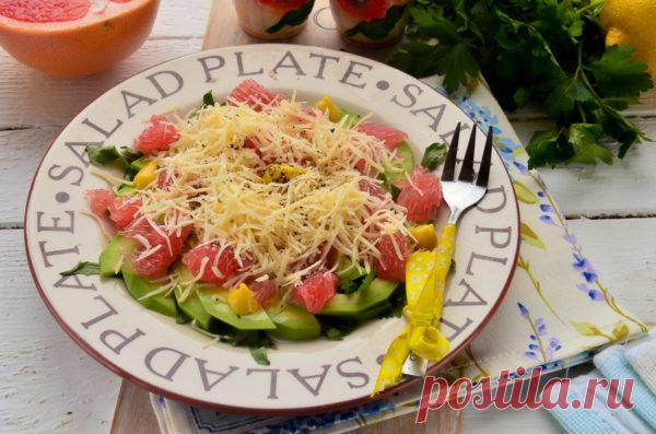 Салат с авокадо и грейпфрутом: рецепт с фото