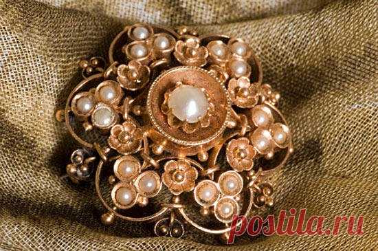 АМУЛЕТЫ-БРОШИ.: delis_aniuta