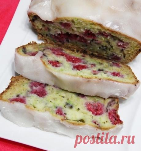 "Аромат лета" - нежнейший кекс с кабачком и малиной