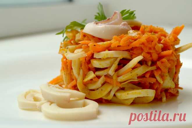 Лучшая закуска на праздничный стол. Маринованные КАЛЬМАРЫ по-корейски. Лучшая закуска на праздничный стол. Маринованные кальмары по-корейски. 
Нам нужно: 2 моркови, 2 тушки кальмара, лук репчатый – 1 штука, уксус яблочный – 3 столовые ложки, растительное масло – 3 столов…