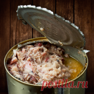 Вскрывание плоской консервной банки голыми руками