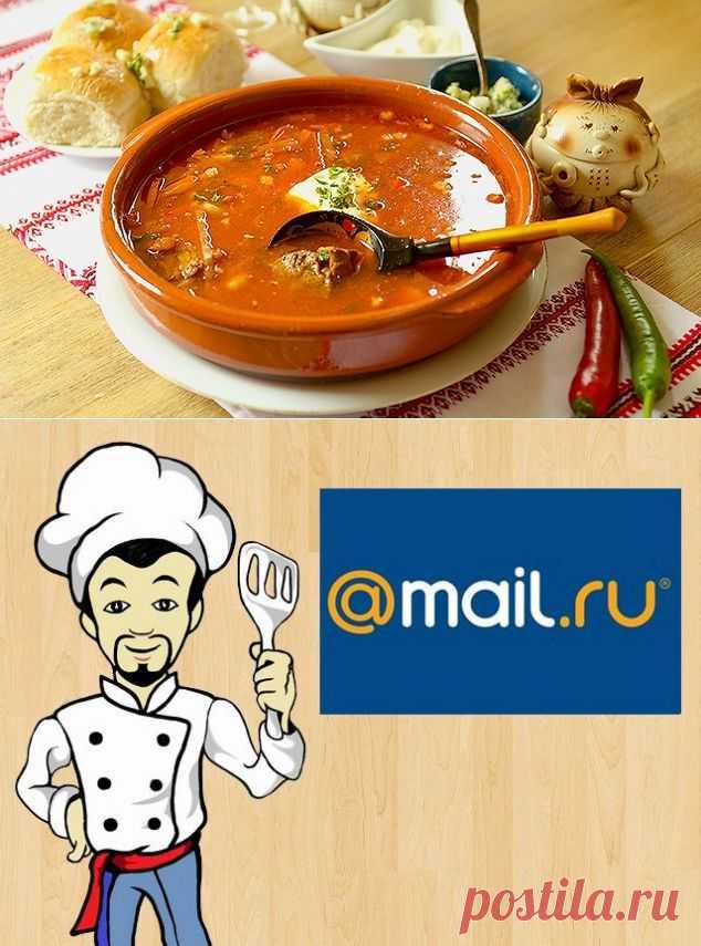 Сама сокровенна страва на українській кухні це звичайно ж - борщ! Його насправді понад 30-ть видів, але сьогодні для Вашої уваги - найкращий мабуть рецепт. Та не забуваймо друзі і про чесночні пампушки. При приготуванні борщу використовуємо як омога найбільше овочей - це ключ до успіху в приготуванні найсмачнішого борщу. То годі вже базікати і почнемо готувати...