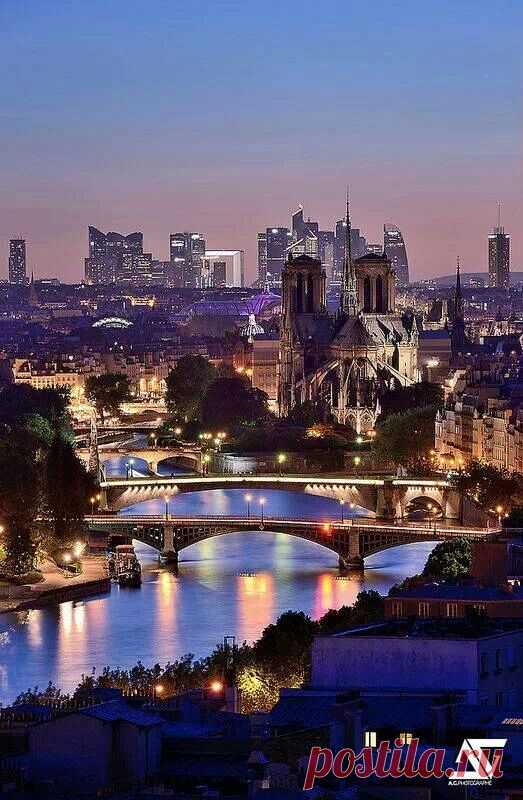 Paris By Night
