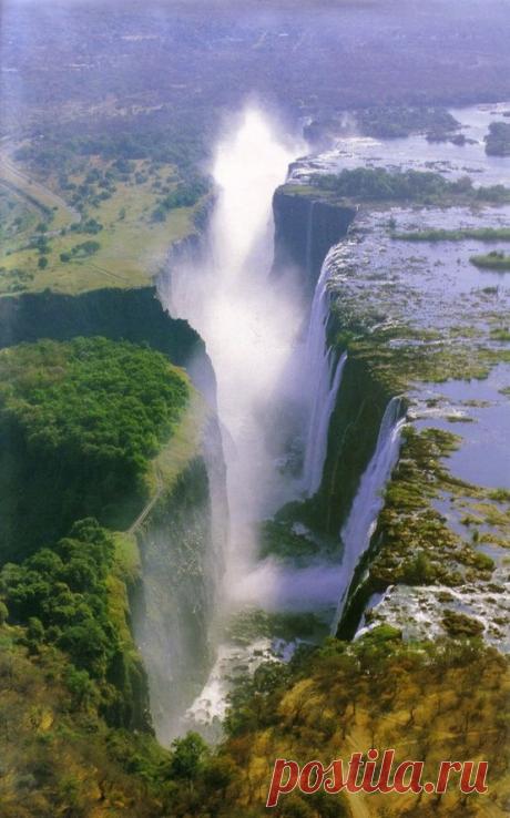 Top 10 Most Incredible Waterfalls in the World | Pinspopulars