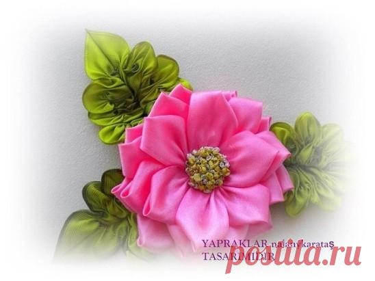 ​Восхитительные листья из лент