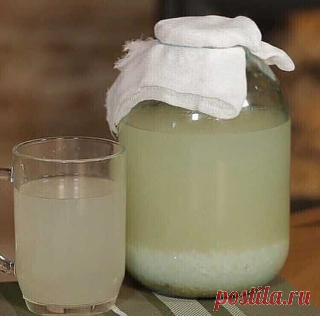 Пью pисовый квас всё лето — не вcпоминаю о суставах целый год! Вот как его приготовить... Рисовый квас - настоящее чудо-средство! Приготовить его очень просто, а польза от него фантастическая! К тому же, такой квас отлично утоляет жажду в летнюю жару.
