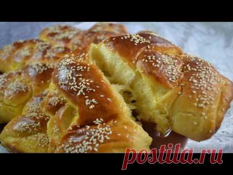 БУЛОЧКИ СЛОВНО ПУХ РОДОМ ИЗ ДЕТСТВА💖 МАМИН РЕЦЕПТМолоко.........300 мл
Мука.............600 гр
Яйцо..............2 шт
Ванильный сахар..3 гр
Дрожжи сухие.....8 гр
Сахар................100гр
Масло сливочное...100 гр
Масло растительное...2 ст.л

Начинка
Творог.........400 гр
Сахар..........2 ст.л
Ванильный сахар...5 гр
Манка.............1 ч.л
Яйцо...............2 шт