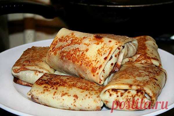 20 САМЫХ ВКУСНЫХ НАЧИНОК ДЛЯ БЛИНОВ
1. Блины с начинкой из яиц
Состав: 4 яйца, 50 гр. зеленого лука, 5-10 гр. укропа, соль.
Отварить 4 яйца. Натереть вареные яйца на терку. Обжарить зеленый лук 50 гр. Укроп 5-10 гр. Соль по вкусу.

2. Творожная начинка в блины
Состав: Творог 500 гр., 1 желток яйца, 2 столовые ложки сахара, 50 гр. изюма.
Берем творог, добавляем в него один желток, сахар, перетираем все с творогом.
В получившуюся массу добавляем изюм. Предварительно замоченн...