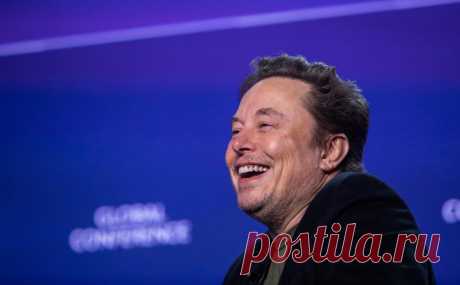 Bloomberg сообщил о рождении у Маска 12-го ребенка. У Илона Маска и топ-менеджера Neralink Шивон Зилос родился третий ребенок. Бизнесмен, который считает низкую рождаемость «одним из самых больших рисков цивилизации», является отцом 12 детей