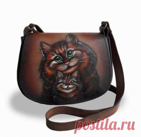 Hand painted leather bag . small womens bwith the image of cats, leather women's bag, crossbody bag, shoulder bag, This small elegant ladies handbag is made of genuine leather and decorated in modern style.  The picture is handpainted and burned in pyrography technique.  The shoulder strap is made from genuine leather and is adjustable. The main compartment is with a zipper. There is a lining with two