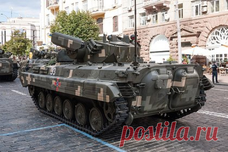На Украине заметили советскую БМП-1 с «Копьем». Модернизированную версию советской боевой машины пехоты БМП-1 с боевым модулем «Копье» заметили на Украине, пишет Army Recognition. БМП-1ТС стала результатом работ Киева по модернизации БМП-1 с целью повышения ее боевых возможностей до уровня российских БМП-2М с модулем «Бережок».