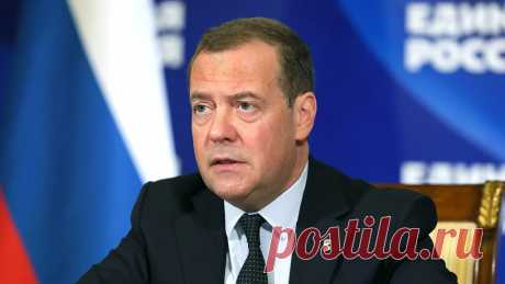 Дмитрий Медведев: Думаю, что сейчас начнётся обеление правящего в Германии политического альянса Статья автора «Калейдоскоп новостей» в Дзене ✍: Думаю, что сейчас начнётся обеление правящего в Германии политического альянса, чтобы смягчить негодование общественности от разговора офицеров...