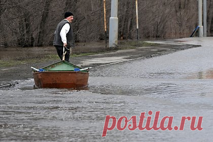 В российском городе разлилась река