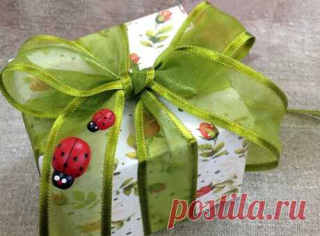 Нежный яд Это самая опасная разновидность яда. Он привлекателен, красиво упакован, хорошо пахнет и даже приятен на вкус. Однако, он отравляет медленно и незаметно. Сразу ...