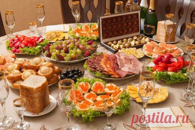 Гости сперва налетают именно на эти блюда. Приготовь 5 самых вкусных закусок к Новому году, ай хороши!