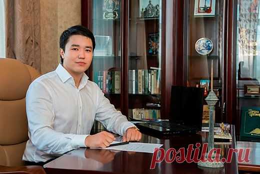 Как 24-летний казахстанец оказался в журнале Forbes? 

Речь пойдет о молодом миллионере и бизнесмене Марате Абиеве. Я с большим интересом читаю о нем и его достижениях в интернете. Молодой, амбициозный парень добился очень многого в свои 24 года.