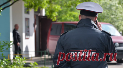 В подмосковных Котельниках мужчина избил 12-летнего подростка. В Котельниках Московской области предположительно тренер по боксу избил 12-летнего мальчика, когда ребёнок сидел и подъезда и резал арбуз, рассказала RT мать подростка. Читать далее