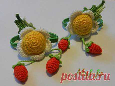 заколки-резинки&quot;Ягодки-землянички&quot;,1 штука-150 рублей