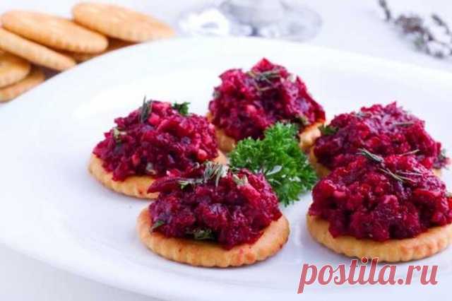 Закуска из свеклы на крекерах — Дачный участок