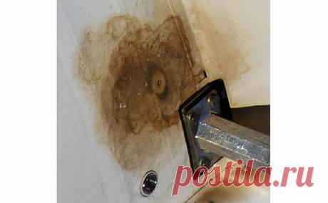 «Роскосмос» опубликовал фото пробоины в «Союзе». В «Роскосмосе» сообщили, что утечка хладагента на космическом корабле «Союз МС-22» произошла из-за внешнего повреждения. Специалистам удалось сфотографировать место пробоины