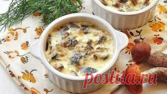 Жульен.

Быстрый в приготовлении и очень нежный на вкус жульен с курицей и грибами.

Время приготовления: 30 мин.
Порций: 2

Ингредиенты:
- 2 куриных грудки
- 300 г шампиньонов
- 200 г сметаны
- 100 г сыра
- соль, перец
- растительное масло для жарки

Приготовление:
1. Куриное филе вымыть, мелко порезать.
2. Сковороду смазать растительным маслом и обжарить куриное филе, в конце жарки посолить и поперчить.
3. Шампиньоны вымыть, нарезать крупными кусочками, обжарить на сково...