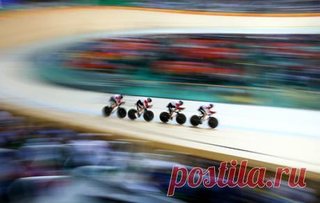 Чемпионат мира по велоспорту на треке с участием россиян стартует в Чили. На турнире выступят Яна Бурлакова, Алина Лысенко, Екатерина Евланова, Никита Кирильцев и Валерия Валгонен