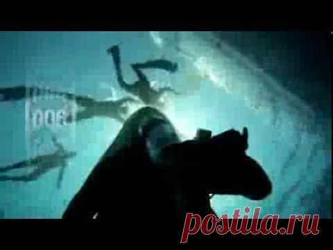 Самый глубоководный человек на Земле, фридайвер, владеющий мировыми рекордами во всех дисциплинах AIDA (всего – 31 рекорд) Герберт Ницш представил миру официальный трейлер документального фильма «Возвращение из бездны» (Back from the Abyss). В нём рассказывается история подготовки к грандиозному погружению 6 июня 2012 года у греческого острова Санторини, когда Ницш достиг 244 м глубины на задержке дыхания. И конечно, фильм повествует о той трагедии, которая развернулась во время погружения и пос