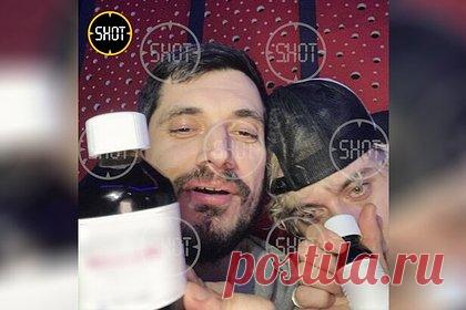 Паша Техник вышел из комы. Российский рэпер Паша Техник вышел из комы и сейчас находится в сознании. При этом отмечается, что его состояние все еще оценивается как тяжелое. Паша Техник останется в отделении реанимации и интенсивной терапии, рассказали врачи. О госпитализации артиста стало известно 7 октября. У исполнителя произошел припадок.