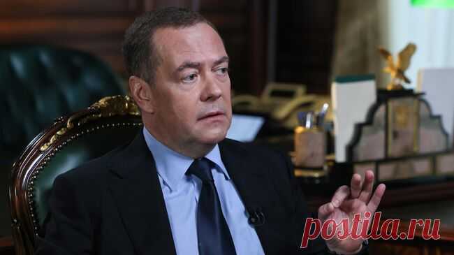 Испытания "Орешника" меняют ход спецоперации, заявил Медведев