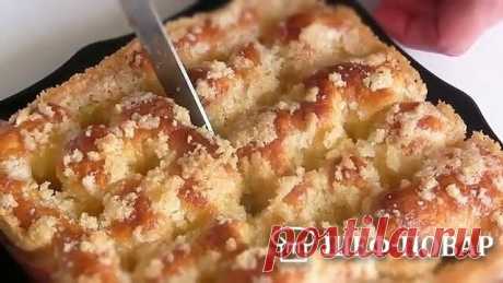 Пирог "Сахарный" дрожжевой

Готовим очень простой но безумно вкусный пирог сахарный со сливками.

Ингредиенты:

1. Мука — 250 г.
2. Молоко — 100 мл.
3. Дрожжи (или 1,5 ч. л. сухих) — 15 г.
4. Масло сливочное -100 г.
5. Соль - щепотка
6. Ванильный сахар 1 пакетик
7. Яйцо куриное — 2 шт.
8. Крошка сахарная
9. масло сливочное 50 г.
10. сахар 130 г.
11. сливки 15 %- 200 мл.

Приготовление:

Для начала добавим в тёплое молоко дрожжи и чайную ложку сахара. Перемешать и оставить ...