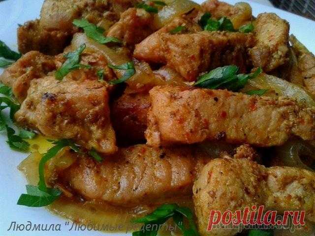 Жареная свинина с луком.