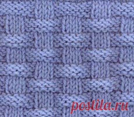 Узор "Плетенка"
Для вязания образца набирают на спицы число петель, кратное 10 плюс 2 кромочные.
1 ряд: * 7 изнаночных, 3 лицевые *;
2 ряд: * 3 изнаночные, 7 лицевых *;
3 ряд: * 7 изнаночных, 3 лицевые *;
4 ряд: все петли изнаночные;
5 ряд: * 2 изнаночные, 3 лицевые, 5 изнаночных *;
6 ряд: * 5 лицевых, 3 изнаночные, 2 лицевые *;
7 ряд: * 2 изнаночные, 3 лицевые, 5 изнаночных *
8 ряд: все петли изнаночные.
