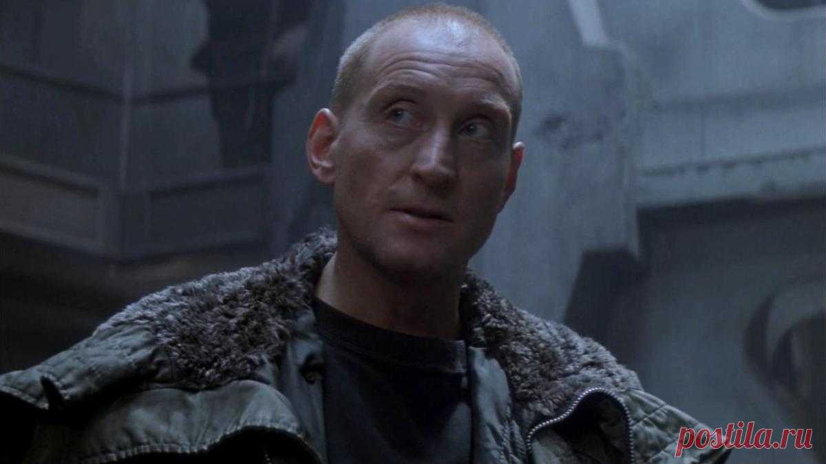 Чарльз Дэнс