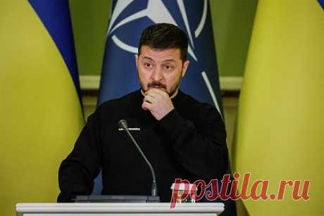 НАТО посоветовали отказаться от членства Украины. НАТО следует отказать Украине в членстве из-за возможных рисков. Отмечается, что прием Украины поставит Североатлантический альянс перед выбором между конфликтом с Россией и капитуляцией в нем, а также обесцениванием гарантий безопасности НАТО для всех стран-участниц блока.