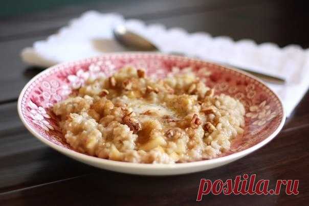 Овсянка с яблоками и корицей к завтраку