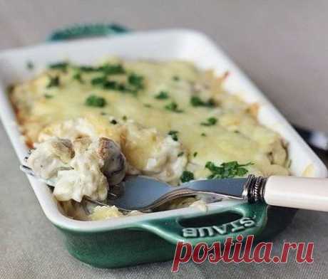 Куриное филе с грибами и сливками