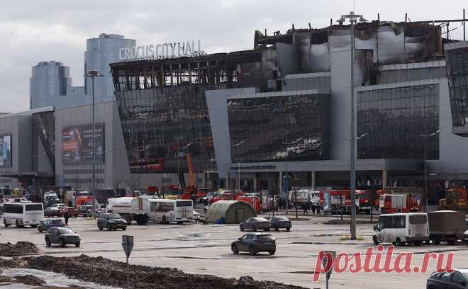 «Известия» узнали об обнаружении на трассе М-3 автомата после теракта. Сотрудники ДПС нашли в кювете трассы М-3 «Украина» в Калужской области автомат Калашникова, который мог принадлежать террористам, напавшим на «Крокус Сити Холл».