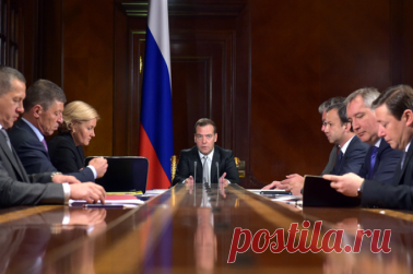 Пенсии работающих пенсионеров останутся без индексации в 2018 году