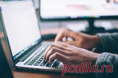Платформа с «диванными инвесторами» решила выйти на биржу. Платформа Reddit, «диванные инвесторы» с которой в этом году разгоняли на биржах котировки так называемых «мемных» акций, решила выйти на биржу и подала заявку на IPO. Reddit еще не определила ценовой диапазон размещения и количество акций на продажу. Сроки проведения IPO тоже пока не называются.