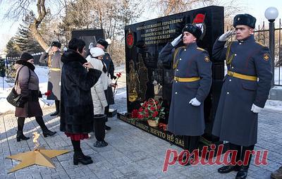 В Чите открыли мемориал погибшим при исполнении долга в ходе СВО военнослужащим. На мемориале был зажжен Вечный огонь