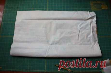 Nicole at Home: Tutorial: Round scalloped edged table cover