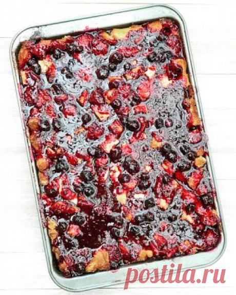 Хлебен пудинг с плодове