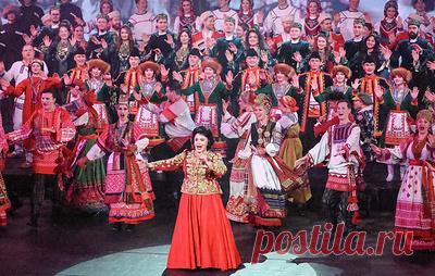 В театре "Русская песня" опровергли данные о планах Бабкиной уйти со сцены. В театре отметили, что продолжается работа над новыми проектами