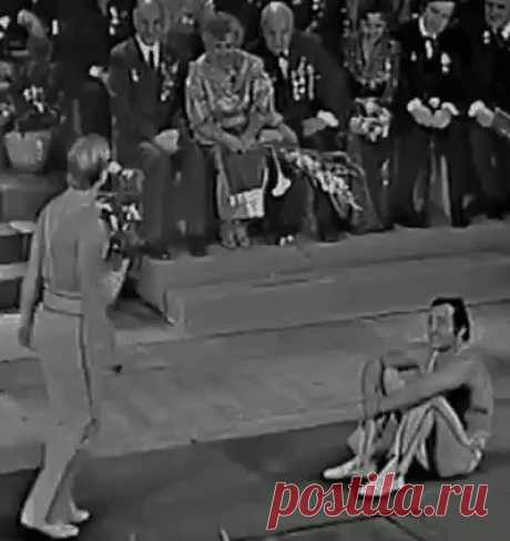 Советский Цирк ... Никем неповторимый Трюк. Потрясающе!Одноклассники